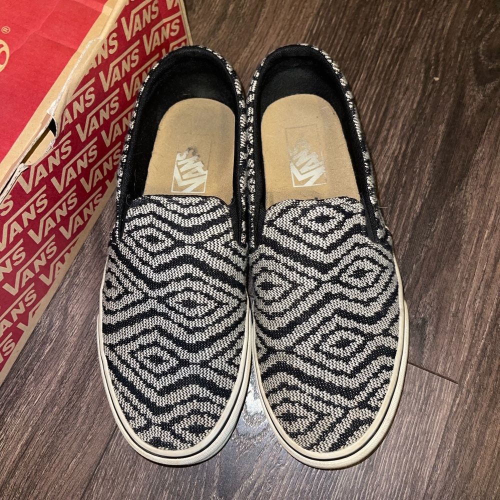 Vans slip on